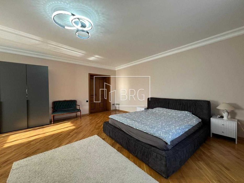 Продажа дома с бассейном и выходом на Козинку КГ Золотые ворота без%