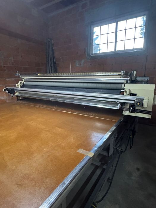 Vendo mesa de corte têxtil