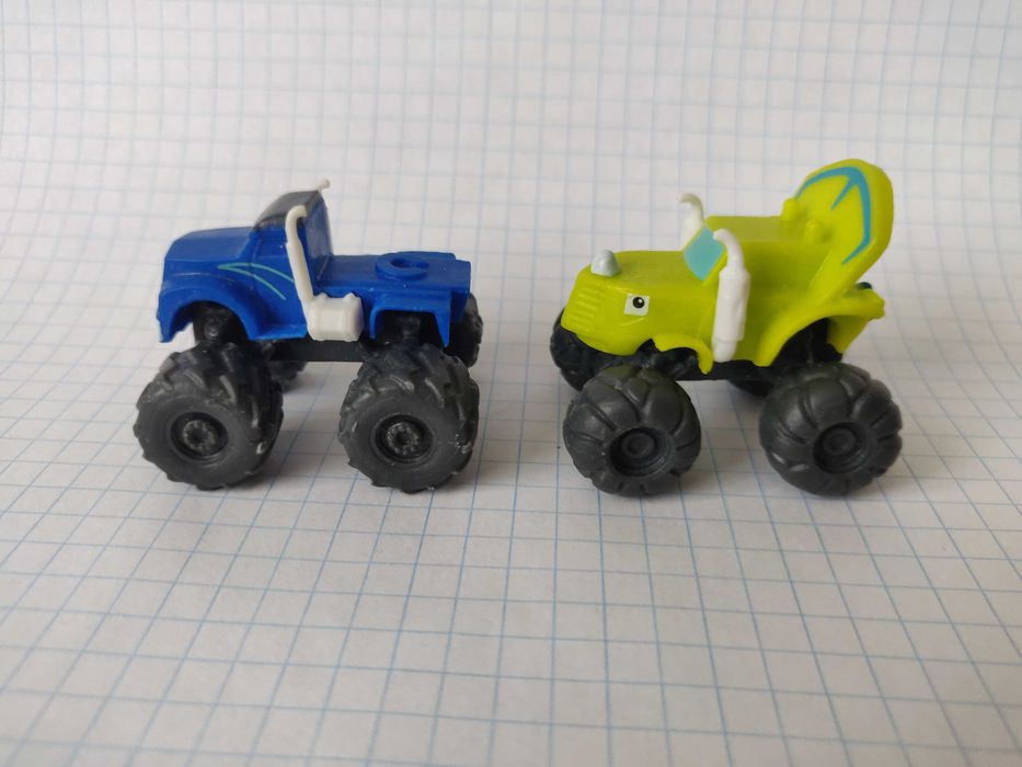 Машинка Blaze & The monster machines Вспыш , Крушила и Зег.