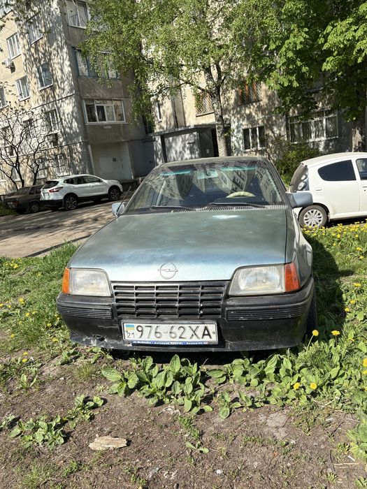 Продаю власне авто.  Opel Kadett.