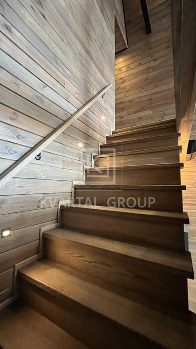 A-Frame у Бучі 116 м² з дизайнерським ремонтом і терасами