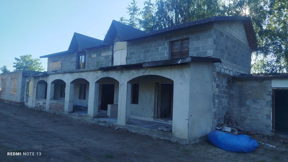 Działka budowlana z budynkami Krzyżanowice koło Iłży