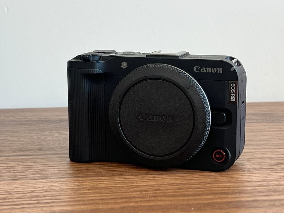 Canon R50V + Lente RF 14-30mm Negociavel
