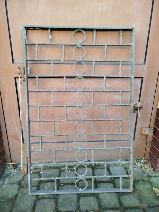 Krata metalowa na okno 95x61cm