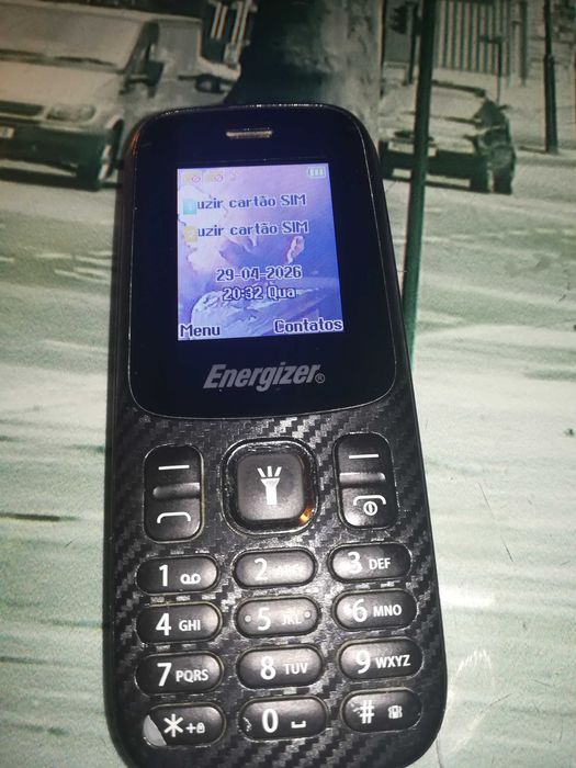 Telemóvel energizer dois cartões