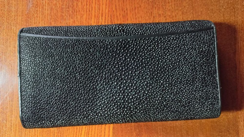 Гаманець зі справжньої шкіри Stingray вінтажний жіночий чорний текстур