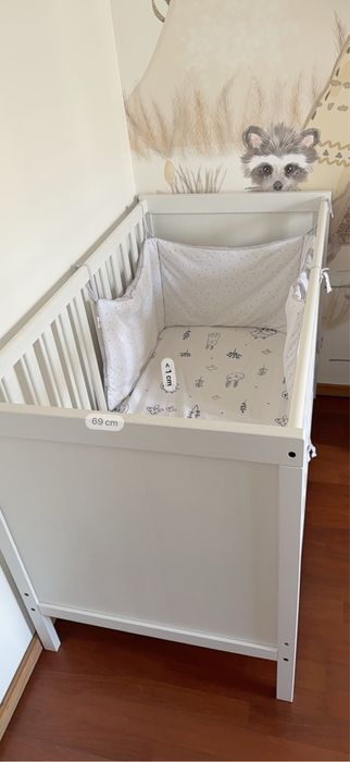 Berço bebe com colchao e resguardos