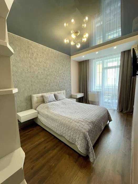 Посуточно 2к квартира площадь Поэзии