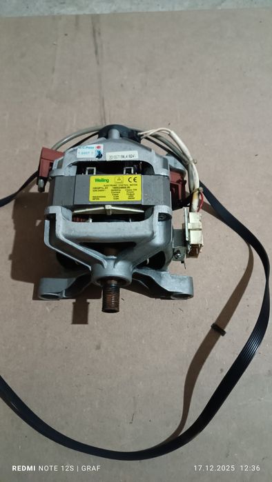 Продам мотор к стиральной машинки INDESIT !!!