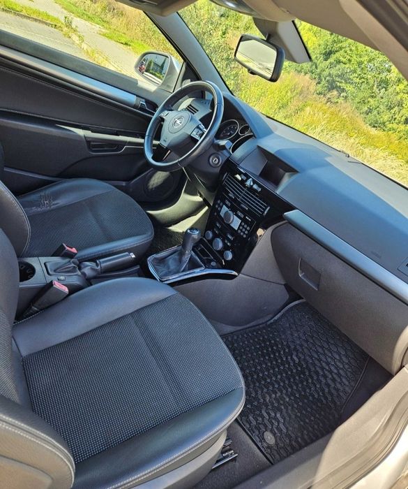 Opel Astra H GTC