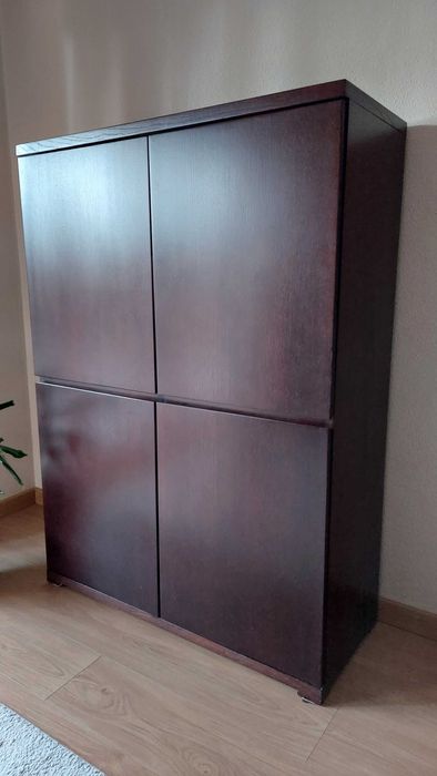 Móvel castanho chocolate