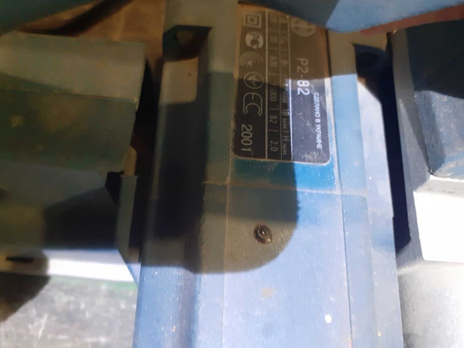 Электрорубанок Фиолент Р2 82 в работе почти не был.