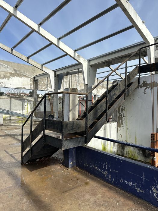 Escada metalica industrial