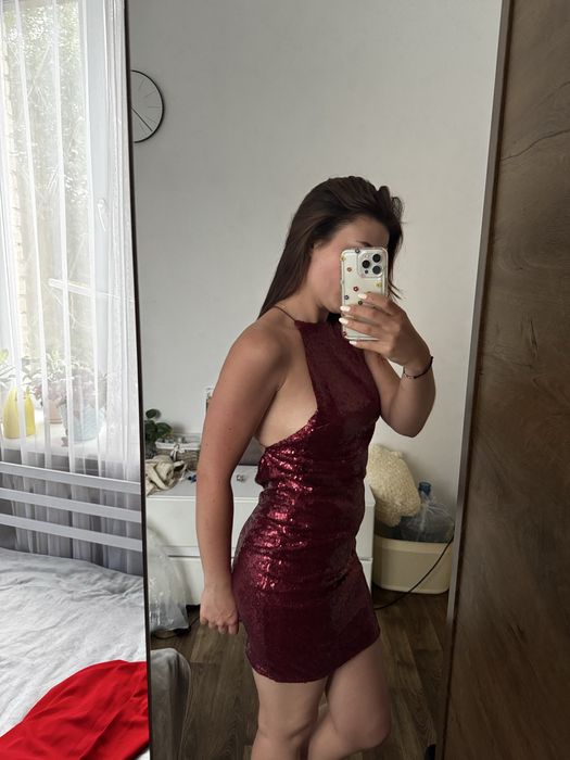 Платье коктейльное с пайетками