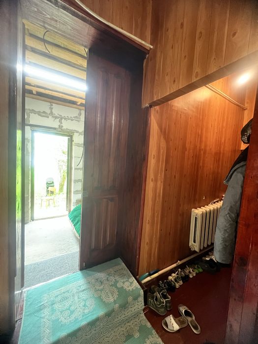 Жорнівка продаж пів будинку 4 кімнати Газ/Камін з виходом в Ліс