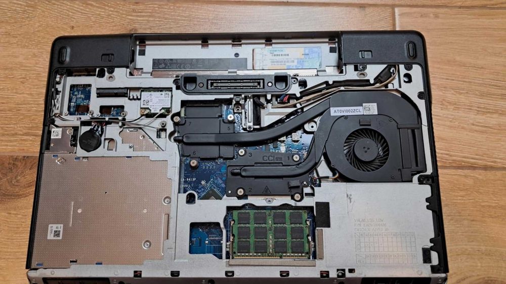 Laptop Dell Precision M2800