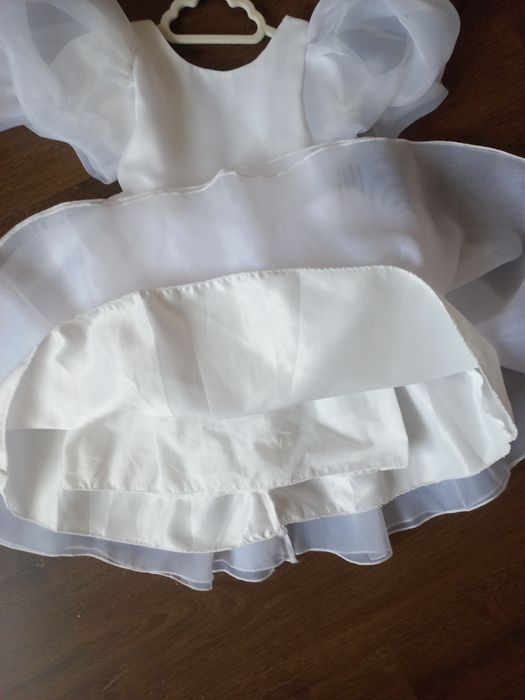 Святкова сукня для дівчинки