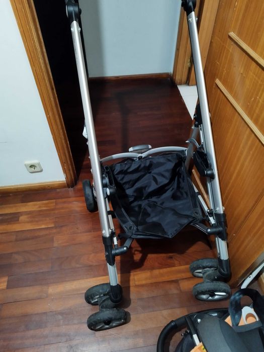 Carrinho bebé Confort