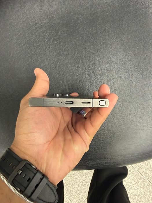 Samsung Galaxy S24 Ultra 256GB Titanium Gray – Como Novo