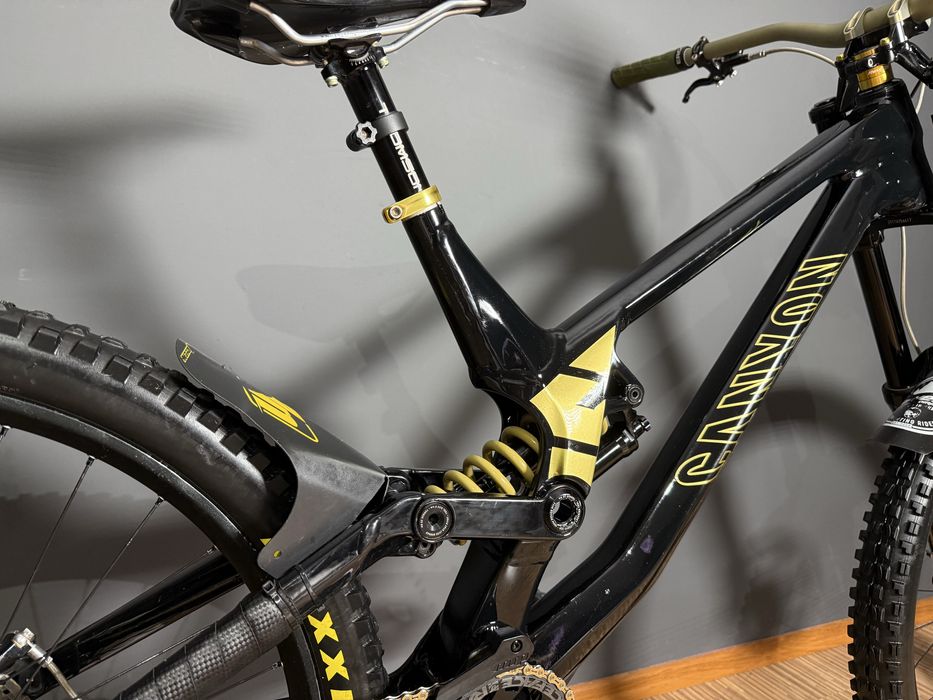 Canyon Sender rower zjazdowy DH downhill full fr nie enduro fuzz tues v10 demo