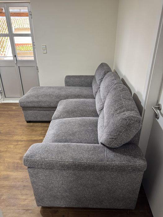 Sofá Retrátil com Baú - Pouco Uso e em Perfeito Estado