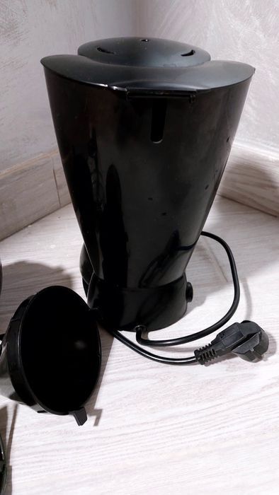 Продам кофеварку Молинекс