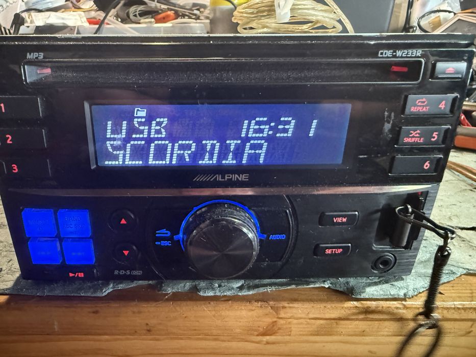 Alpine cde-w233r 2din