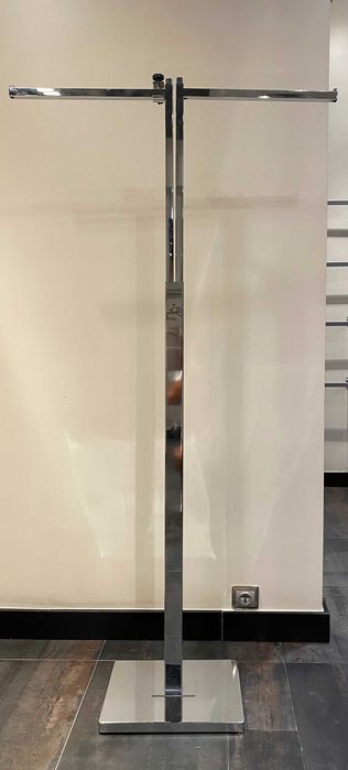 Expositor para lojas de roupa