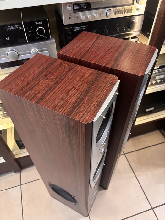 Kolumny M Audio HTS 501