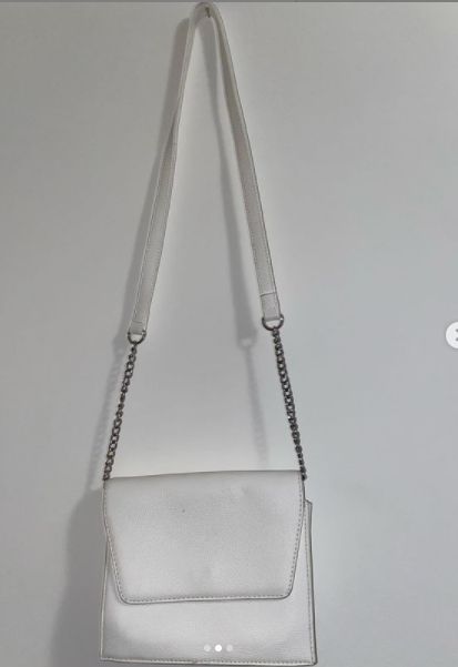 Carteira/mala branca pull and bear nova