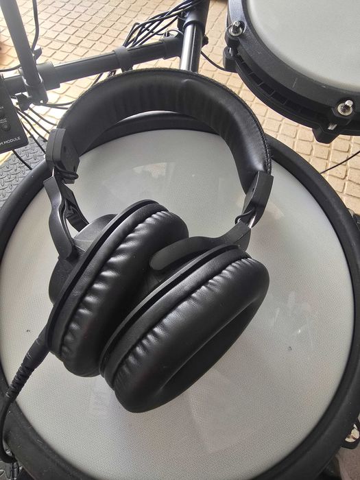 Bateria Alesis Nitro Max