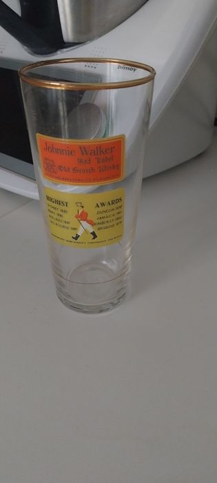 Copo antigo da Johnnie Walker com + de 40 anos