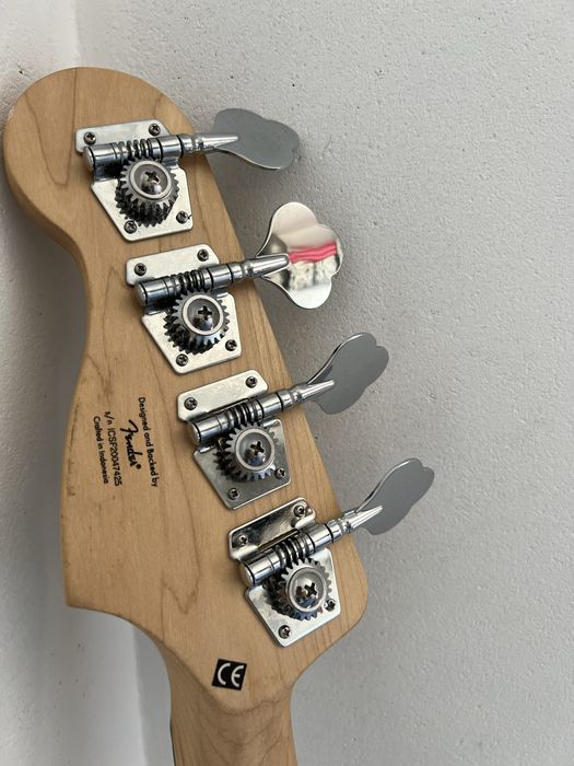 Gitara basowa Squier Affinity Precision Bass PJ