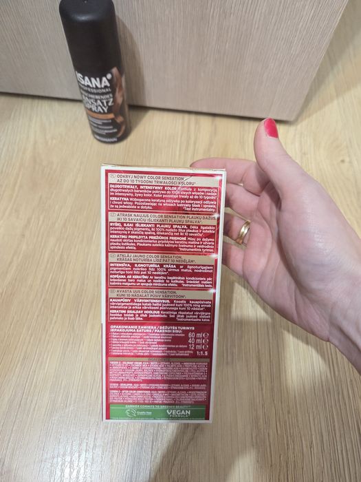 Farba nowa Garnier Świetlisty blond  spray do retuszu odrostów