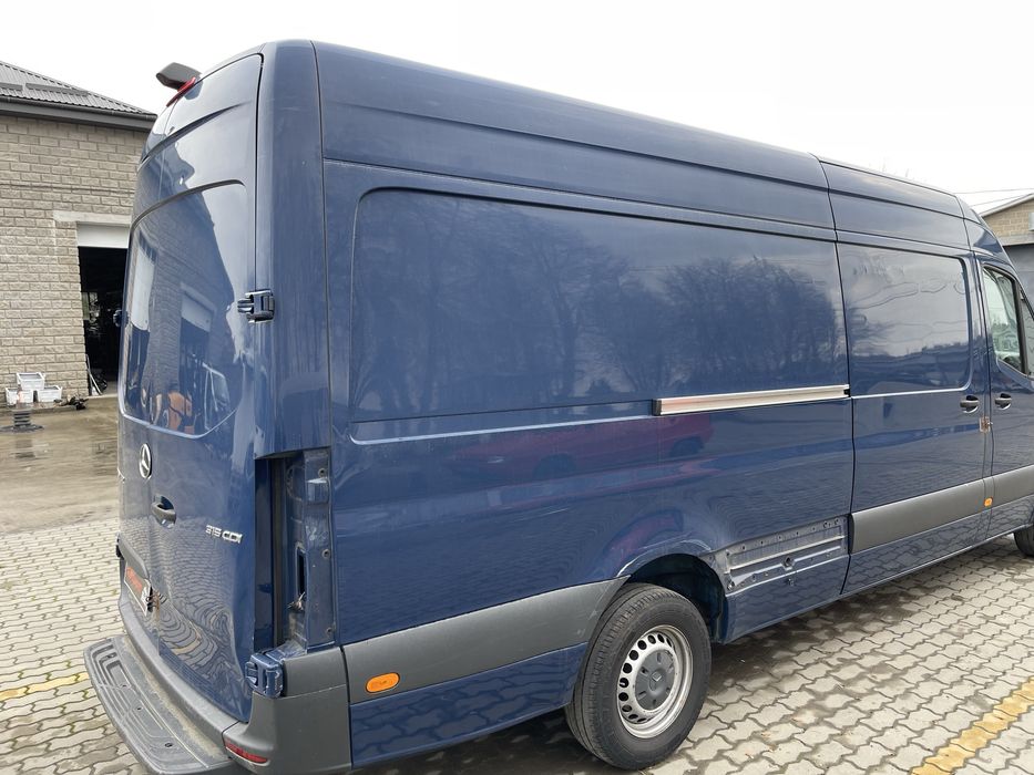 Бочина права ліва Mercedes Sprinter W907 LONG