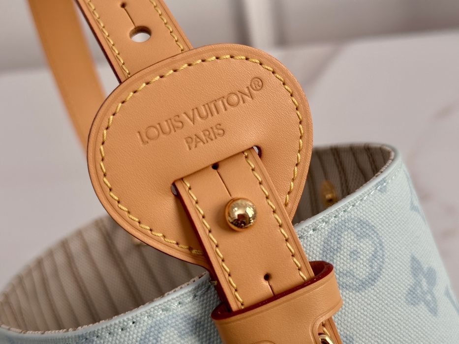Жіноча сумка LOUIS VUITTON M27529