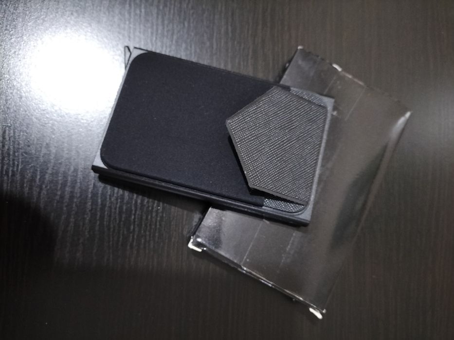 Porta cartões com um design elegante material  premium e compacta