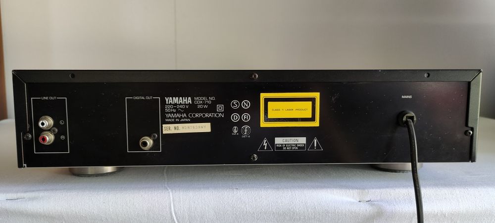 Odtwarzacz CD Yamaha CDX 710