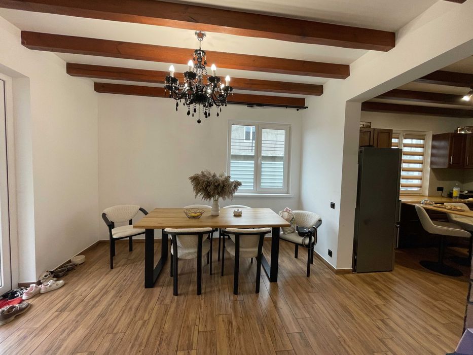 Будинок біля озера в Осокорках — комфорт, простір, гармонія з природою