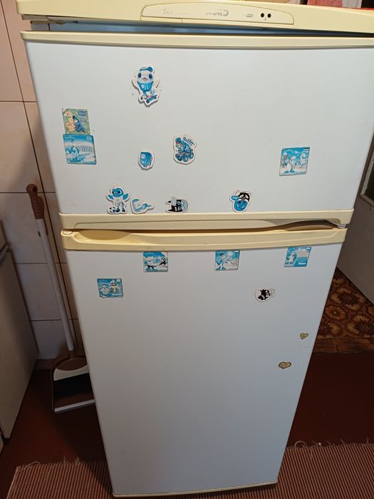 Продам холодильник