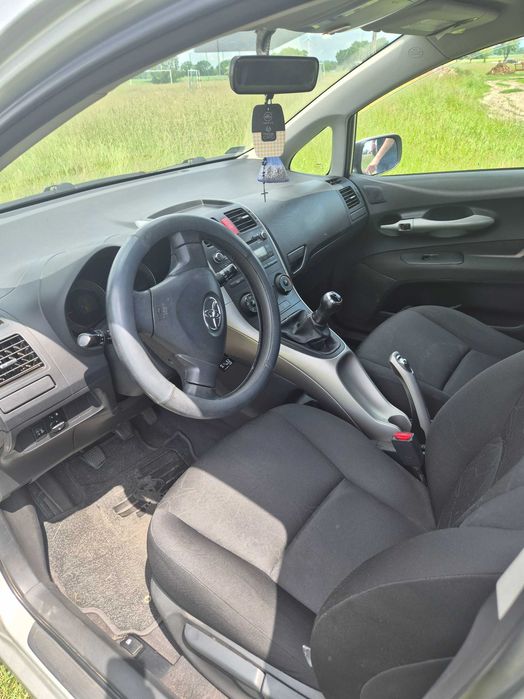 Samochód Toyota Auris