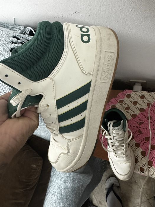 Tenis addidas /semi novo