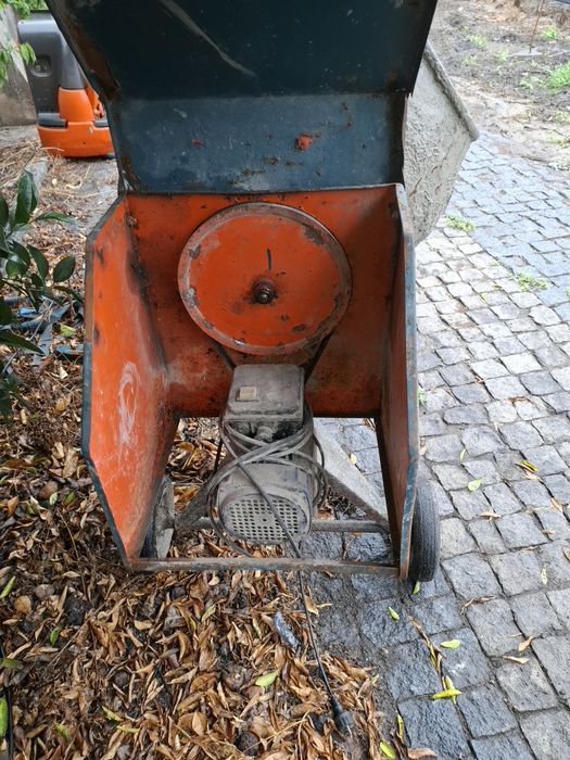 Betoneira eletrica 180 litros