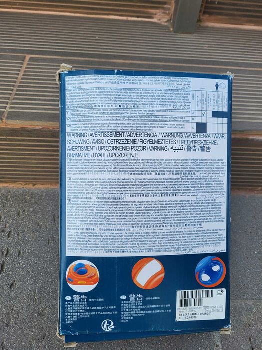 Boia Insuflável de Piscina com Assento para Bebé de 11-15 kg