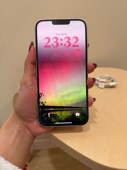 iPhone 14 Plus Lilás