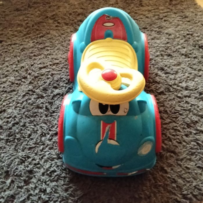 Brinquedo usado de criança