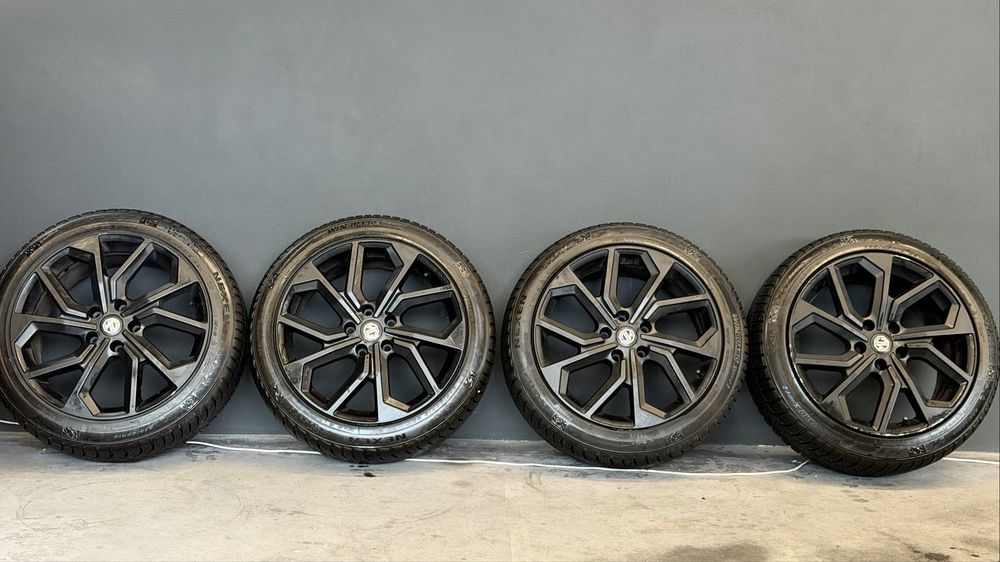 Jantes 19” com Pneus Nexen 235/45 R19 – Conjunto Completo