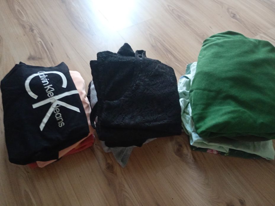 Oddam za darmo mniejszy worek ubrań 19 sztuk