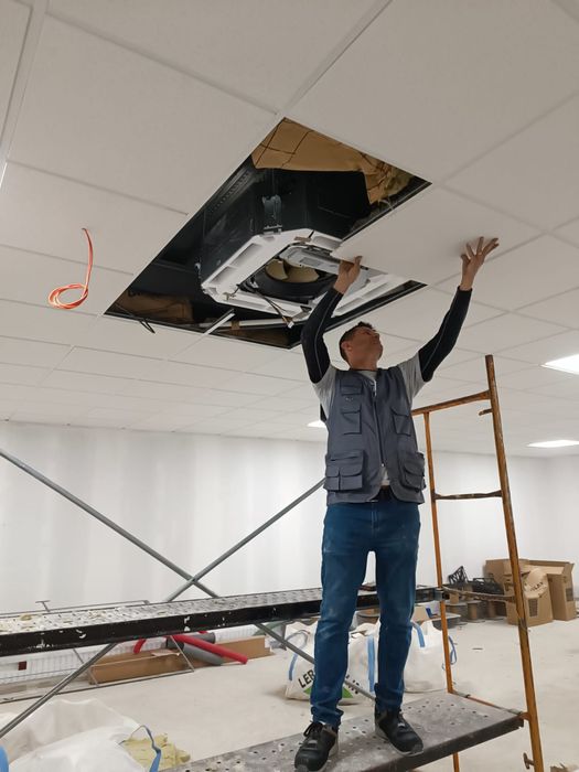 Técnico Reparação Ar Condicionado