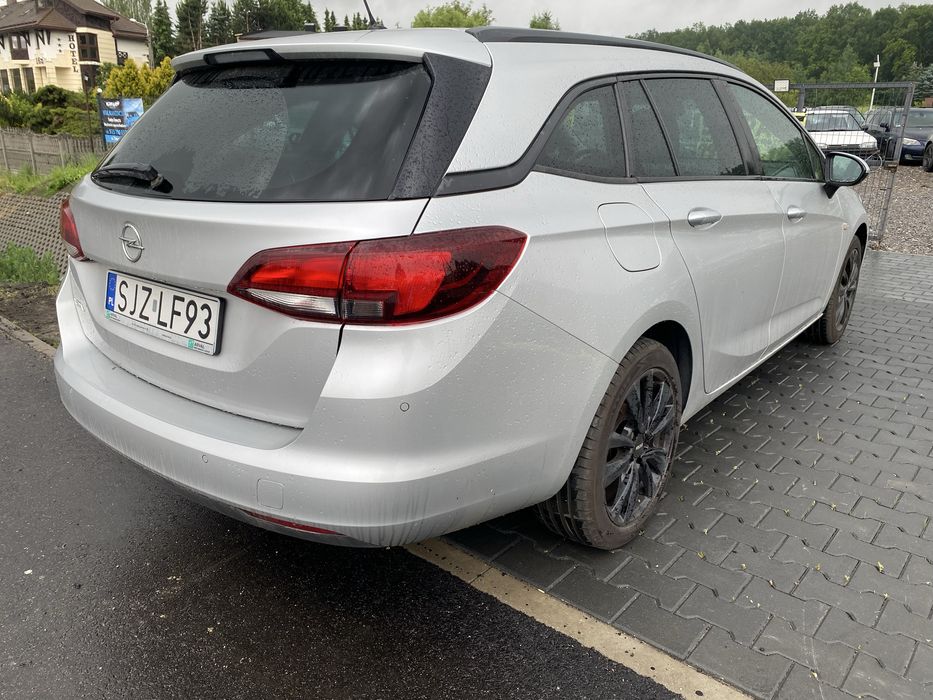 ASTRA KOMBI 2020 rok. Salon PL. Serwisowana. Ladny stan 130 koni Nawi Led